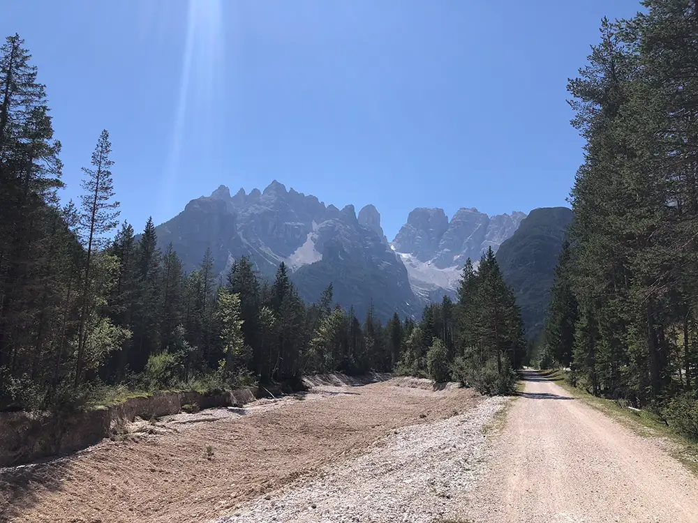 Schotterweg zwischen Toblach und Cortina d'Ampezzo