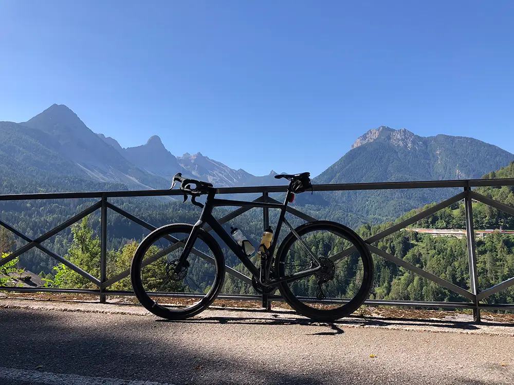Radweg aus den Dolomiten Richtung Süden